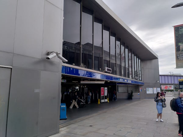 Wood Lane station